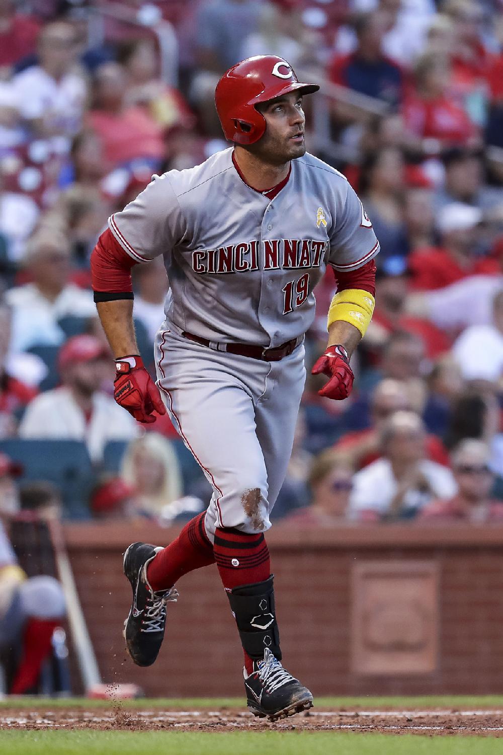 Joey Votto wanted a fan's 'Votto for President' shirt so much he