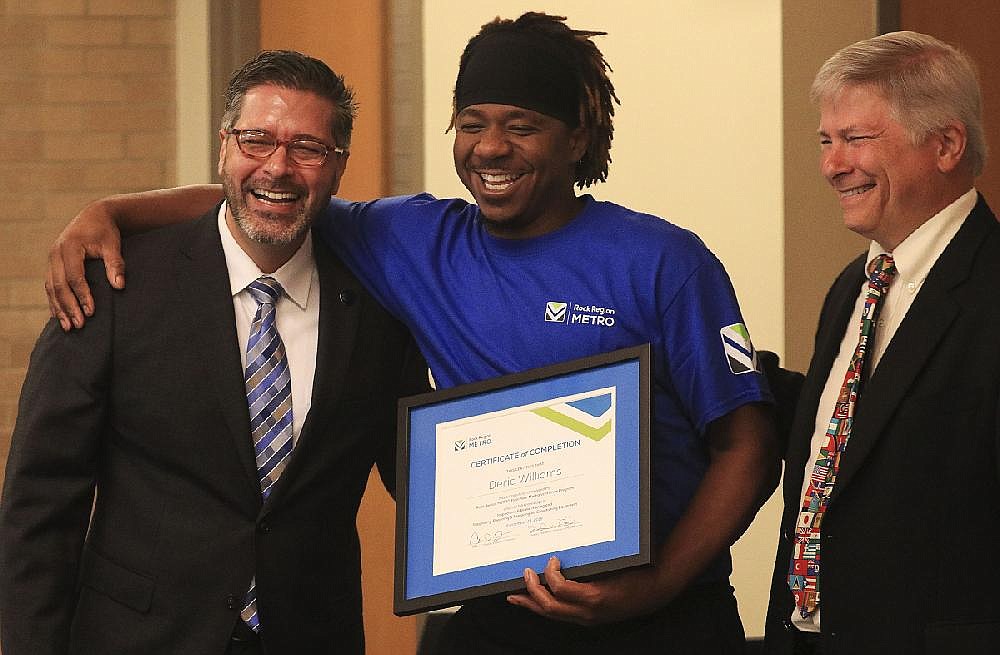 Transit agency pumps up workers | The Arkansas Democrat-Gazette ...