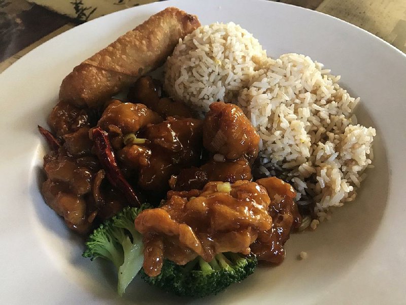 Chi’s daily lunch specials, like Orange Chicken, come with rice, an egg roll and soup. 