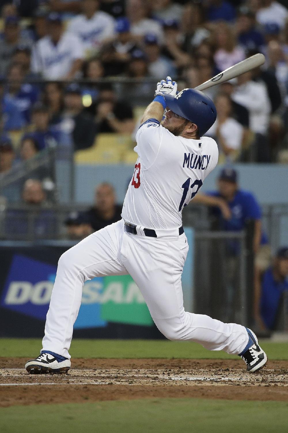 From castoff to playoffs: Max Muncy bashes for Los Angeles Dodgers