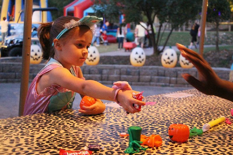 Tricks, treats and zombies will make the Little Rock Zoo the spot for ghostly fun during the annual Boo at the Zoo. This year’s event includes new  lights, a new play and a celebrity appearance by The Walking Dead’s Michael Cudlitz. 