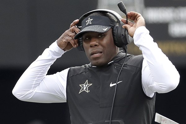 WholeHogSports - 'It was a daunting place': Vanderbilt coach's memory of UA  not so good