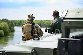 U.S. troops deployed at the border limited in what they can do | The ...