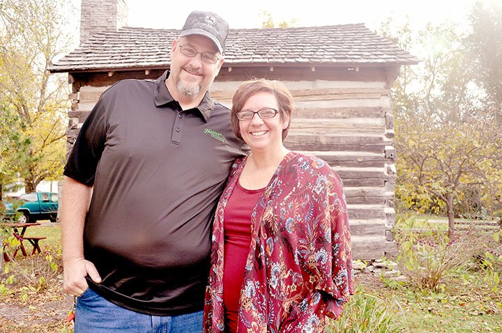 RACHEL DICKERSON/MCDONALD COUNTY PRESS Travis (left) and Kim Bell of Pineville are both retired veterans with more than 20 years experience, each, in the service.