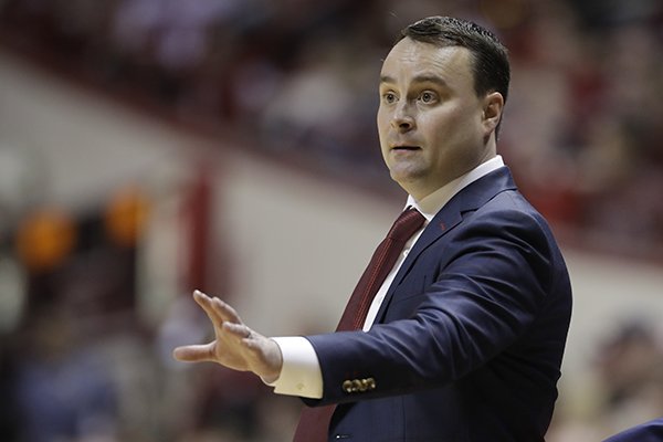 Indiana head coach Archie Miller calls a play during the first half of an NCAA college basketball game against Marquette, Wednesday, Nov. 14, 2018, in Bloomington, Ind. (AP Photo/Darron Cummings)

