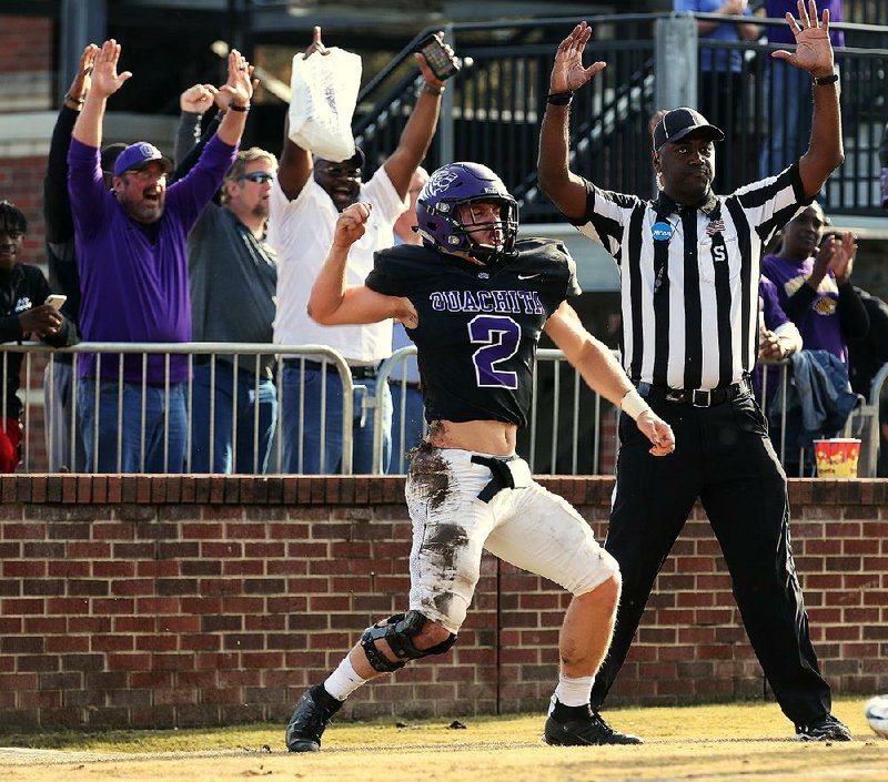 Drew Harris will help lead Ouachita Baptist against Ferris State at Arkadelphia on Saturday in the NCAA Division II quarterfinals. Meanwhile in Little Rock, his father Brad Harris will coach Benton in the Class 6A state championship game.