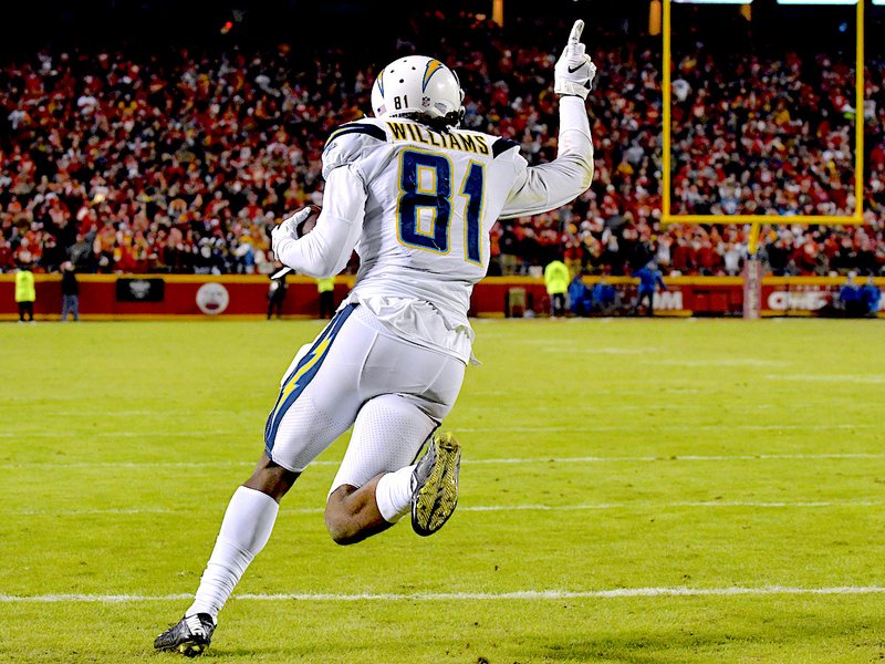 Rivers leads Chargers to late comeback victory over Chiefs