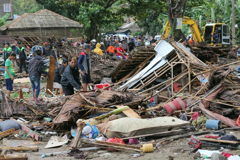 Tsunami set off by volcanic eruption kills 222 in Indonesia The