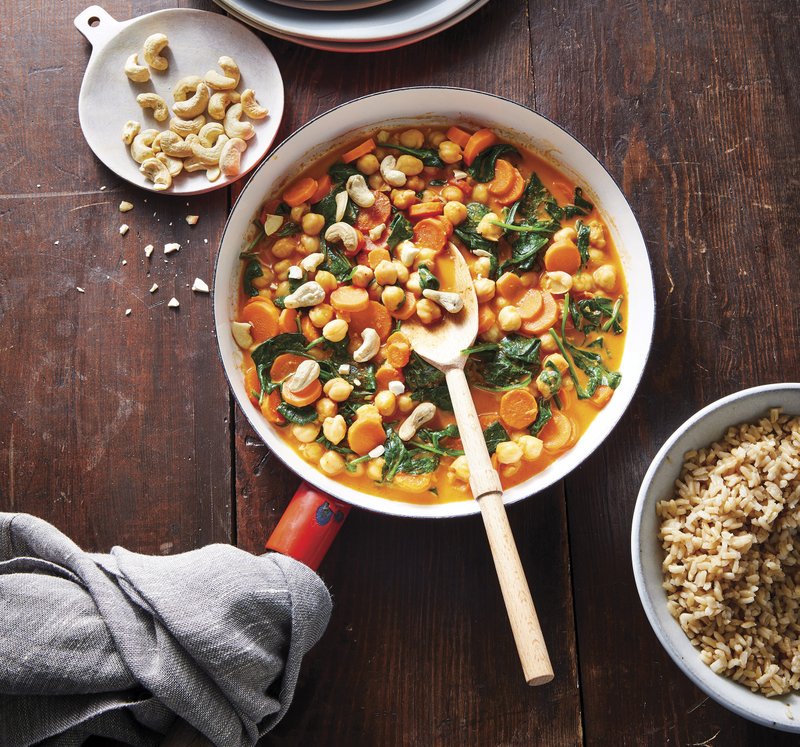 Easy One-Pan Red Curry With Spinach and Carrots