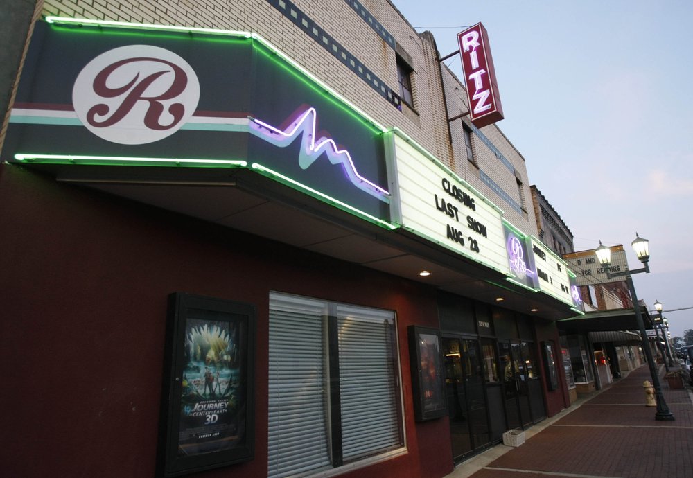 Arkansas movie theater's lights go dim after 80 years in operation