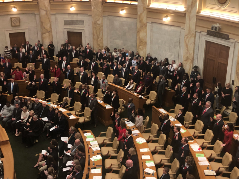 Chief Justice of the Arkansas Supreme Court Dan Kemp led the 100 members of the House in taking the oath of office Monday. 
