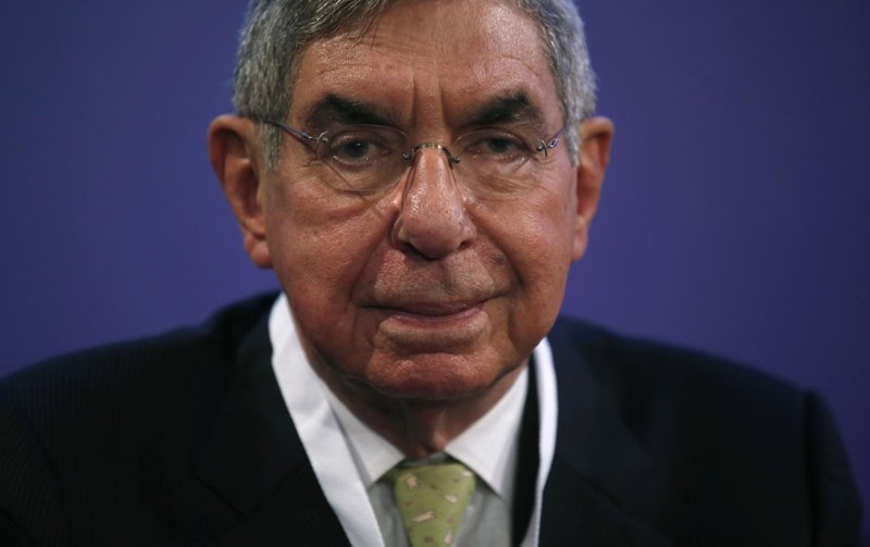 FILE - In this Nov. 13, 2015 file photo, Costa Rican 1987 Nobel peace laureate and former president of Costa Rica, Oscar Arias, looks at the media during the opening ceremony of the XV World Summit of Nobel Peace Laureates at the University in Barcelona, Spain. Arias has been accused of sexual assault by a nuclear disarmament activist, a charge he denies. She filed a criminal complaint on Monday, Feb. 4, 2019. (AP Photo/Manu Fernandez, File)