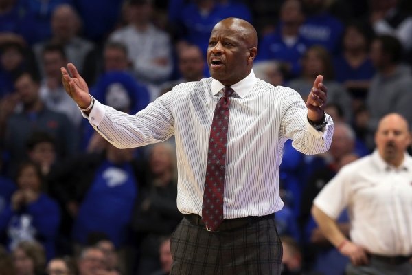 Arkansas coach Mike Anderson reacts to a call during the second half of the team's NCAA college basketball game against Kentucky in Lexington, Ky., Tuesday, Feb. 26, 2019. Kentucky won 70-66. (AP Photo/James Crisp)