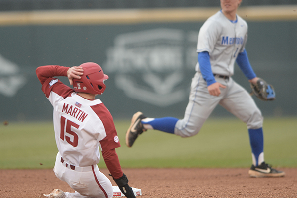 WholeHogSports - Report links Hogs to Texas Tech catcher