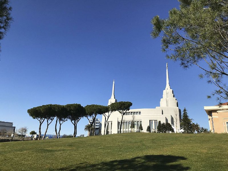 This is the new temple of the Church of Jesus Christ of Latter-day Saints in Rome. Occupying a 15-acre site near Rome’s outer ring road, the enormous temple atop a hill, nearly 10 years in the making, was hard to miss during its construction, arousing the curiosity of Romans, regardless of their faith.