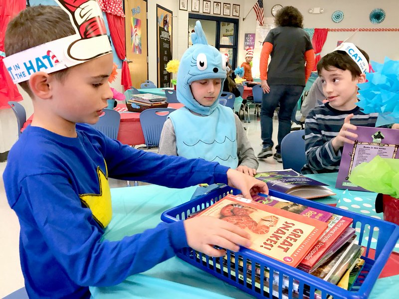 Allen Elementary celebrates reading | Siloam Springs Herald-Leader