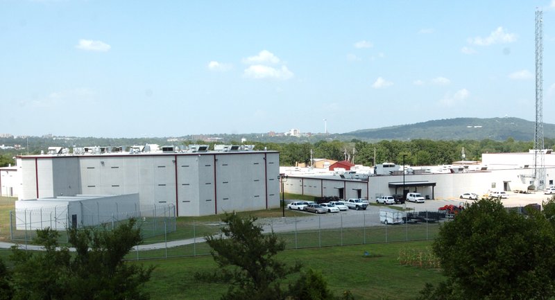 The exterior of the Washington County jail. (NWA Democrat-Gazette file photo)