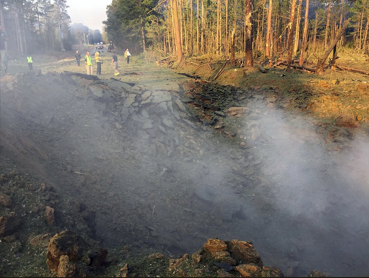 Crews repair crater left by deadly truck explosion, reopen highway in ...