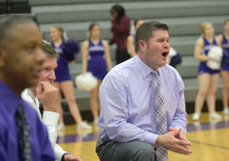 NWA Democrat-Gazette/ANDY SHUPE
Fayetteville assistant coach Brad Stamps direct the team against Bentonville West Friday, Jan. 4, 2018, during play in Bulldog Arena. 