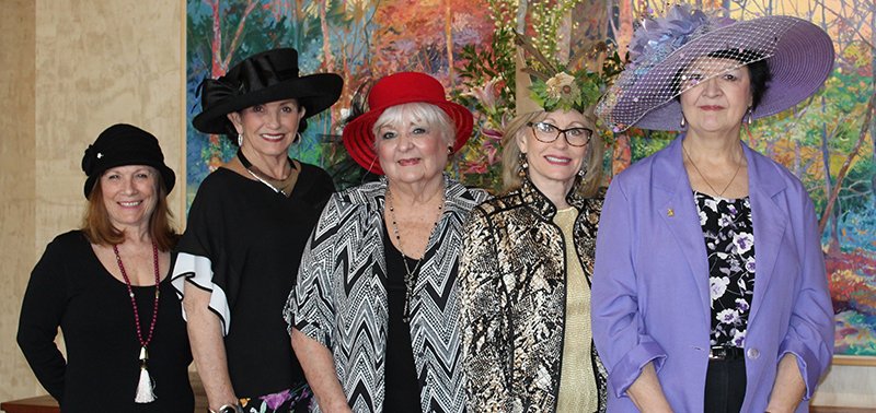Submitted photo NEW MEMBERS: Women's Welcome Club recently welcomed the following new members: Pamela Zembo, Carolyn Spainhouer, Laverne Straup, Jerry Noble and Jan Thomas.