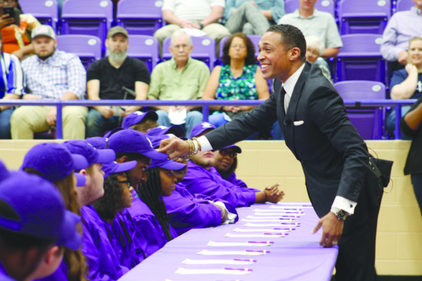 Abc News Anchor Tj Holmes Gives Keynote Speech At Ehs Academic Signing Day