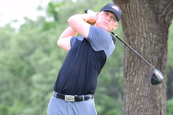 State of the Hogs Men s golf catching fire at right time Whole Hog Sports