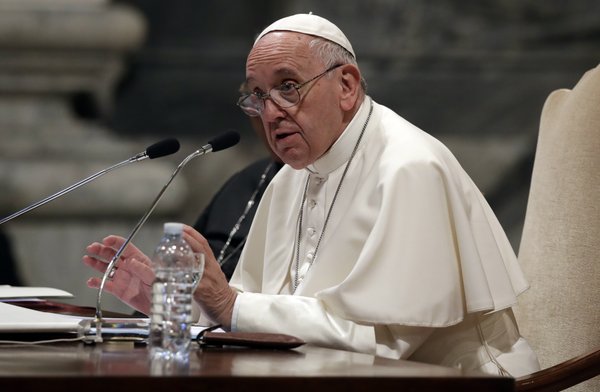 Pope orders abuse to be reported, bishops to be investigated