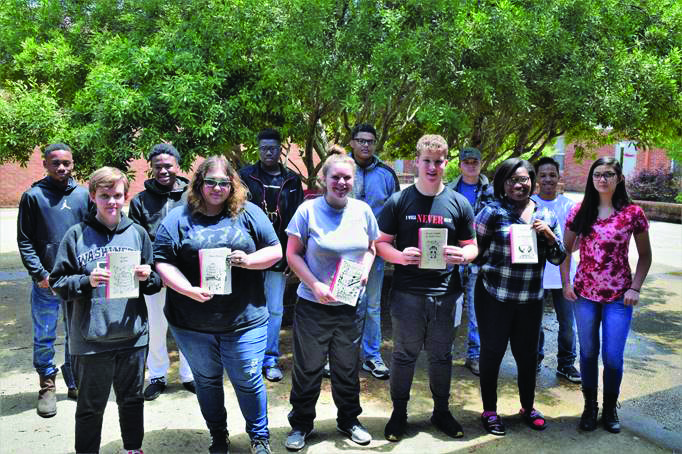 Front row (L to R): Kelly Harmon, Bethany Morgan, Raven Helton, Luke Adcox, Sydnei Hardwell, Rhiannon Ronk
Back row (L to R): Jaquan Scott, Dashud Turner, Christopher Wyrick, Doug Mitchell, Jayden Neimeyer, Rodrick Coffman story.lead_photo.caption