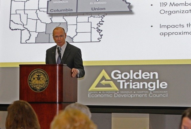 Dr. David Rankin, chairman of the Golden Triangle Economic Development Council, speaks at the organization’s May 7 dinner in El Dorado.