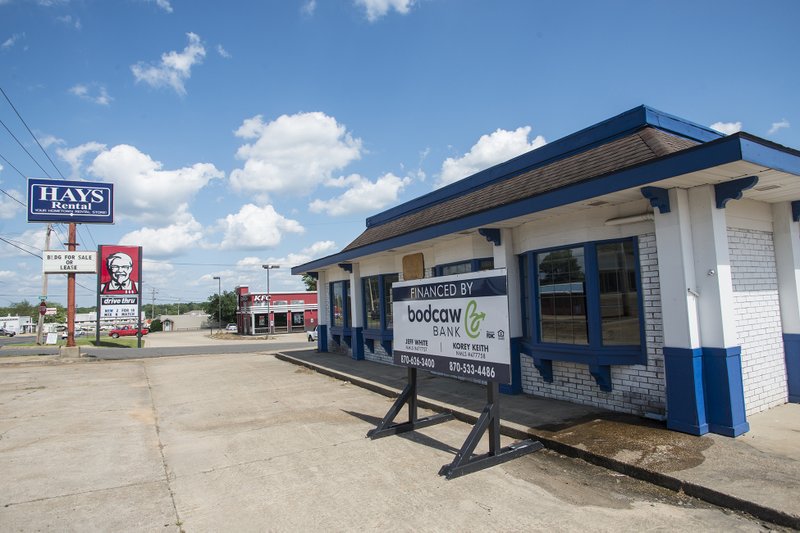 Lauded classic burger joint to open second location in Magnolia