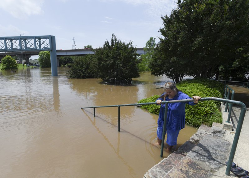 VIDEO, PHOTOS: Fort Smith residents evacuate during flooding ...