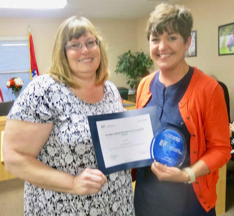 Gravette High School receives Global Education Excellence Award