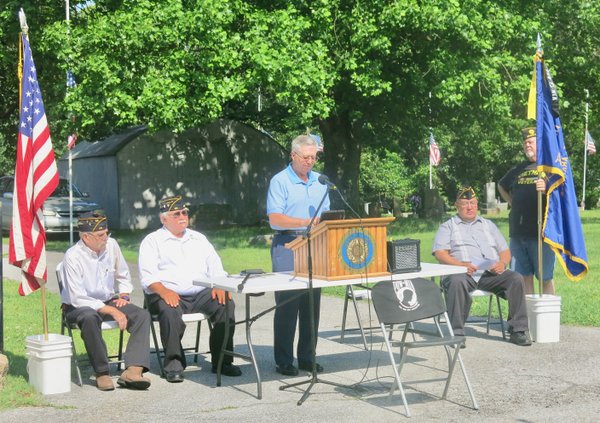 Hillcrest Cemetery service honors those who sacrificed | Westside Eagle ...