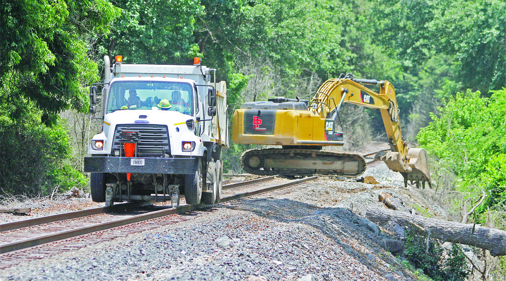 railroad tracks crossing ballast construction