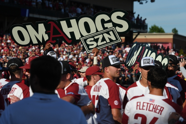 WholeHogSports - College Baseball: Handcuffed Hogs