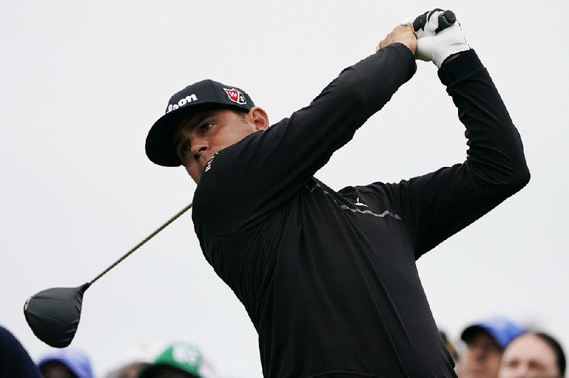 American Gary Woodland fired a 6-under 65 on Friday at the U.S. Open and enters today’s third round with a two-stroke lead over England’s Justin Rose, the first-round leader.