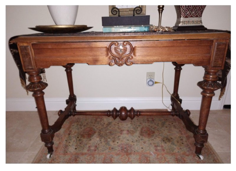 This Victorian era table has a patriotic theme. (TNS) 