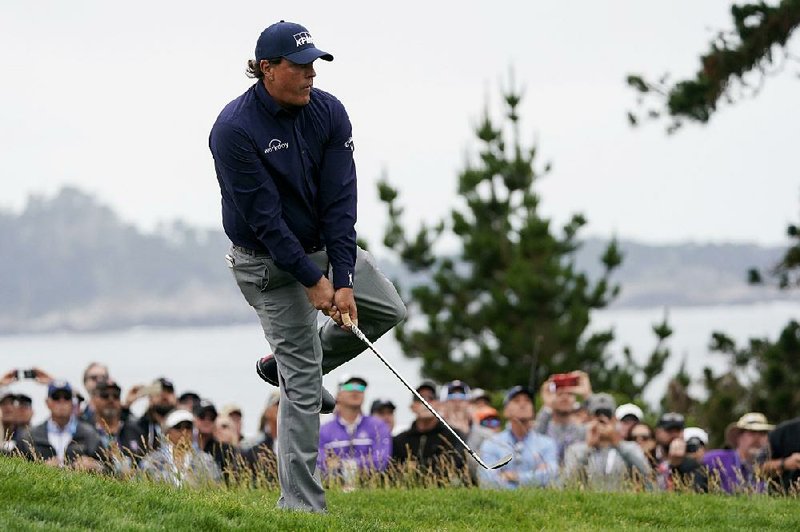 Phil Mickelson failed to make birdie putts early and self-destructed late to finish with a 4-over 75 on Saturday in the third round of the U.S. Open Championship in Pebble Beach, Calif. 