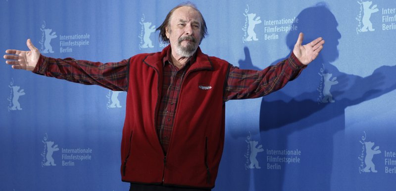  In this Wednesday, Feb. 11, 2009, file photo, U.S. actor Rip Torn poses during a photo call for the competition movie "Happy Tears" at the Berlinale in Berlin. (AP Photo/Markus Schreiber, File)