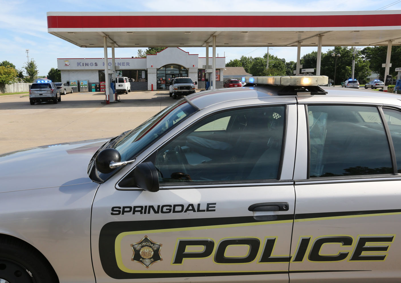Springdale convenience store owners cited for allowing gambling