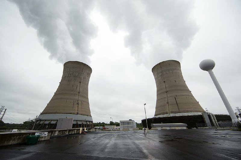 Saying the plan “improves efficiency while still helping to ensure reasonable assurance of adequate protection to the public,” the Nuclear Regulatory Commission is considering rolling back inspections of more than 90 U.S. nuclear power plants like the Three Mile Island facility (above) in Middletown, Pa. 