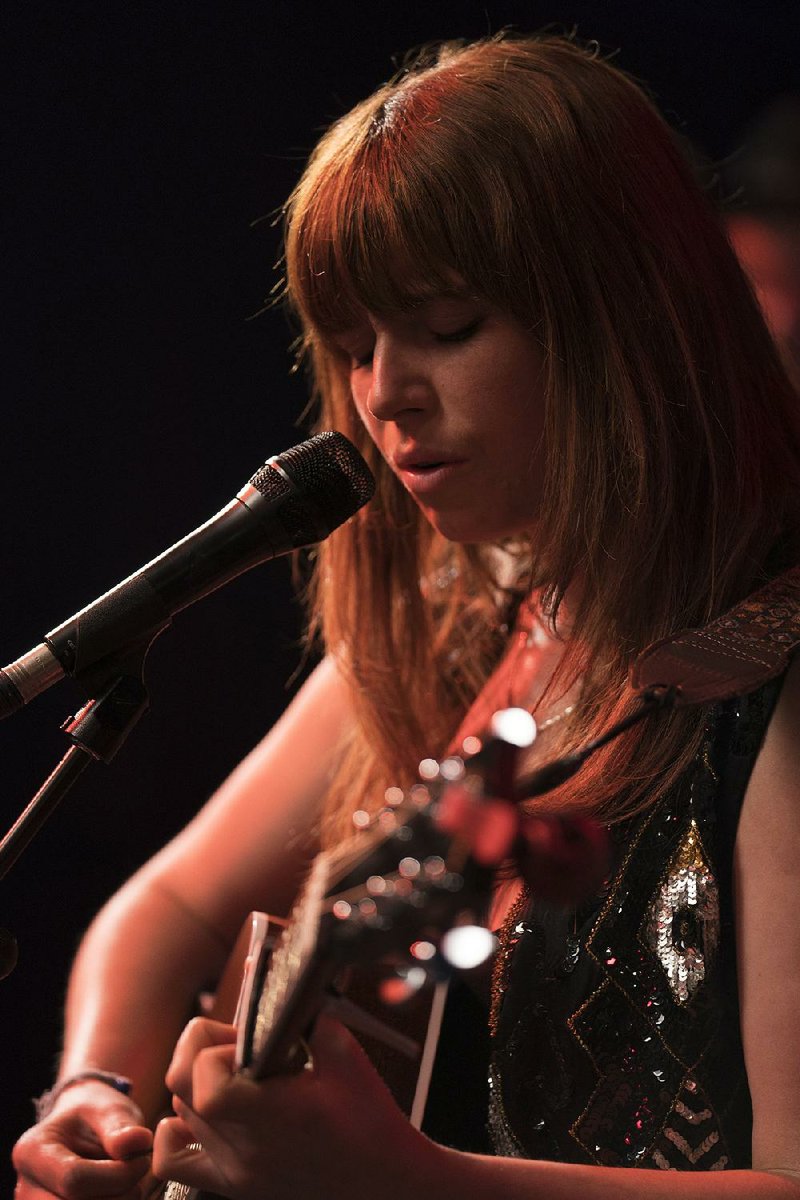 Rose-Lynn (Jessie Buckley) is a working-class Scottish lass who dreams of country music glory in Tom Harper’s Wild Rose. 