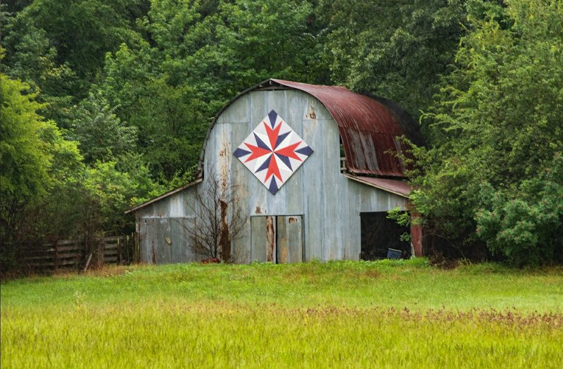 Welcome Home quilt block at 89 Calfneck Road in Perryville. (Arkansas Democrat-Gazette/CARY JENKINS)