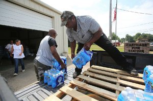 Well collapse leaves Arkansas town without water