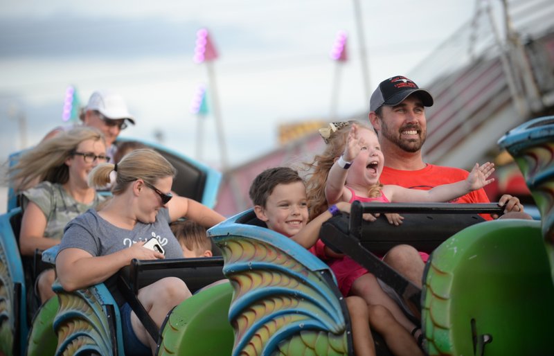 PHOTOS Visitors enjoy 121st Tontitown Grape Festival Northwest Arkansas DemocratGazette