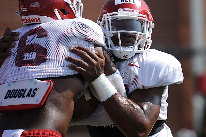 WholeHogSports - Sights And Sounds: Arkansas Fall Practice Day 11