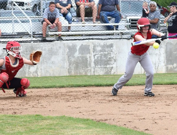 Mustang Softball Holds First Game Scrimmage