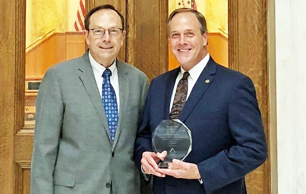 Rep. Warren first to receive Statesman Award from FCAC | Hot Springs ...