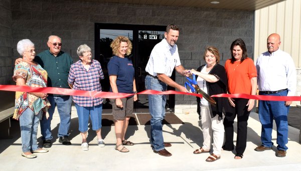 Decatur church dedicates new sanctuary | Westside Eagle Observer