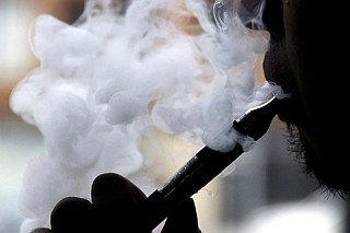 apnée du sommeil cigarette électronique State Senate's leader unveils e-cigarette bill; tax rise, curbs on public  use proposed | The Arkansas Democrat-Gazette